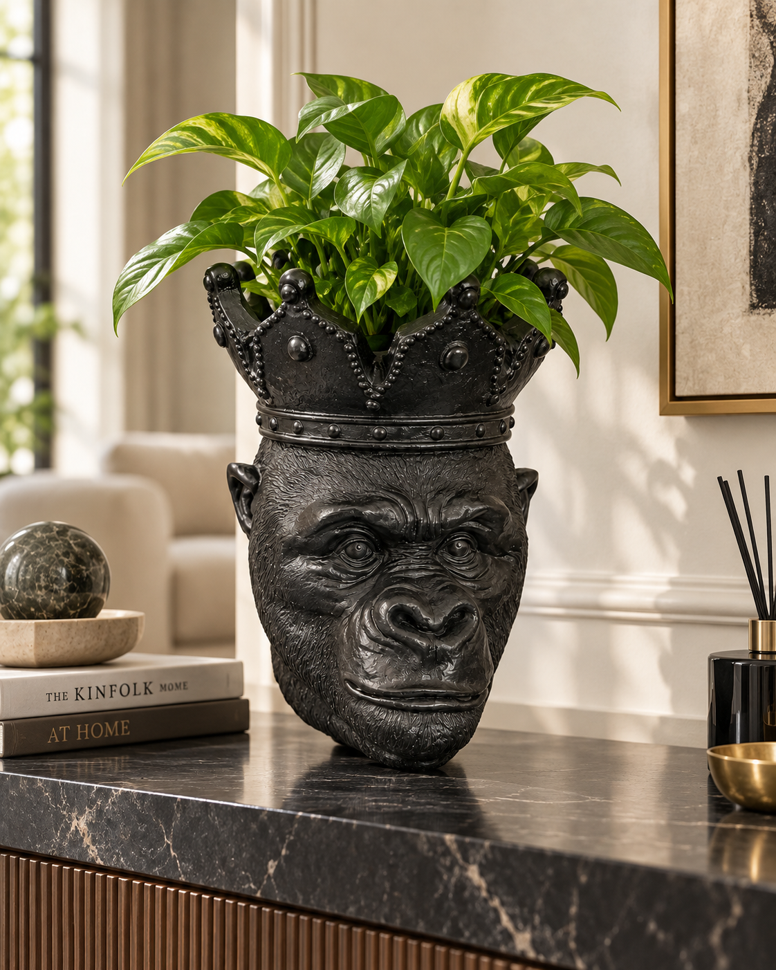 Koninklijke gorilla bloempot XL met plant in interieur