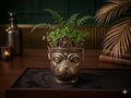 Luxe XL Franse Bulldog Bloempot met Kroon – Goudkleurig – 33 cm Hoog – Decoratief Standbeeld